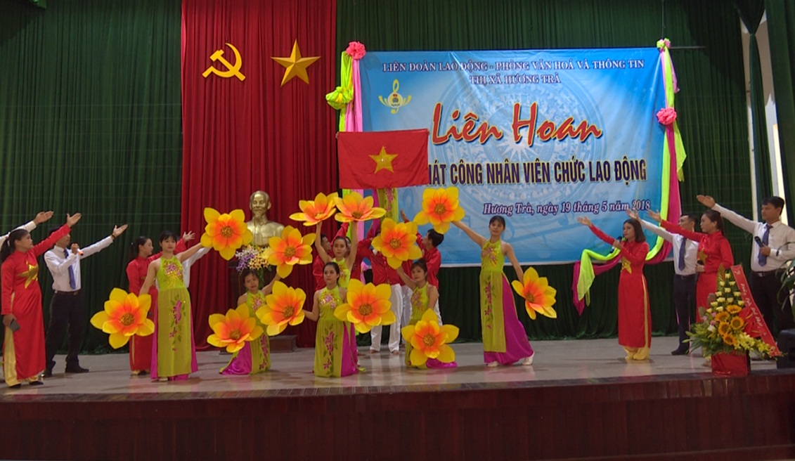 LIEN HOAN tieng hat 2018